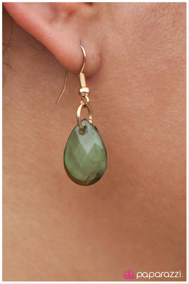 Paparazzi ♥ You Are In Luck - Green ♥ Necklace