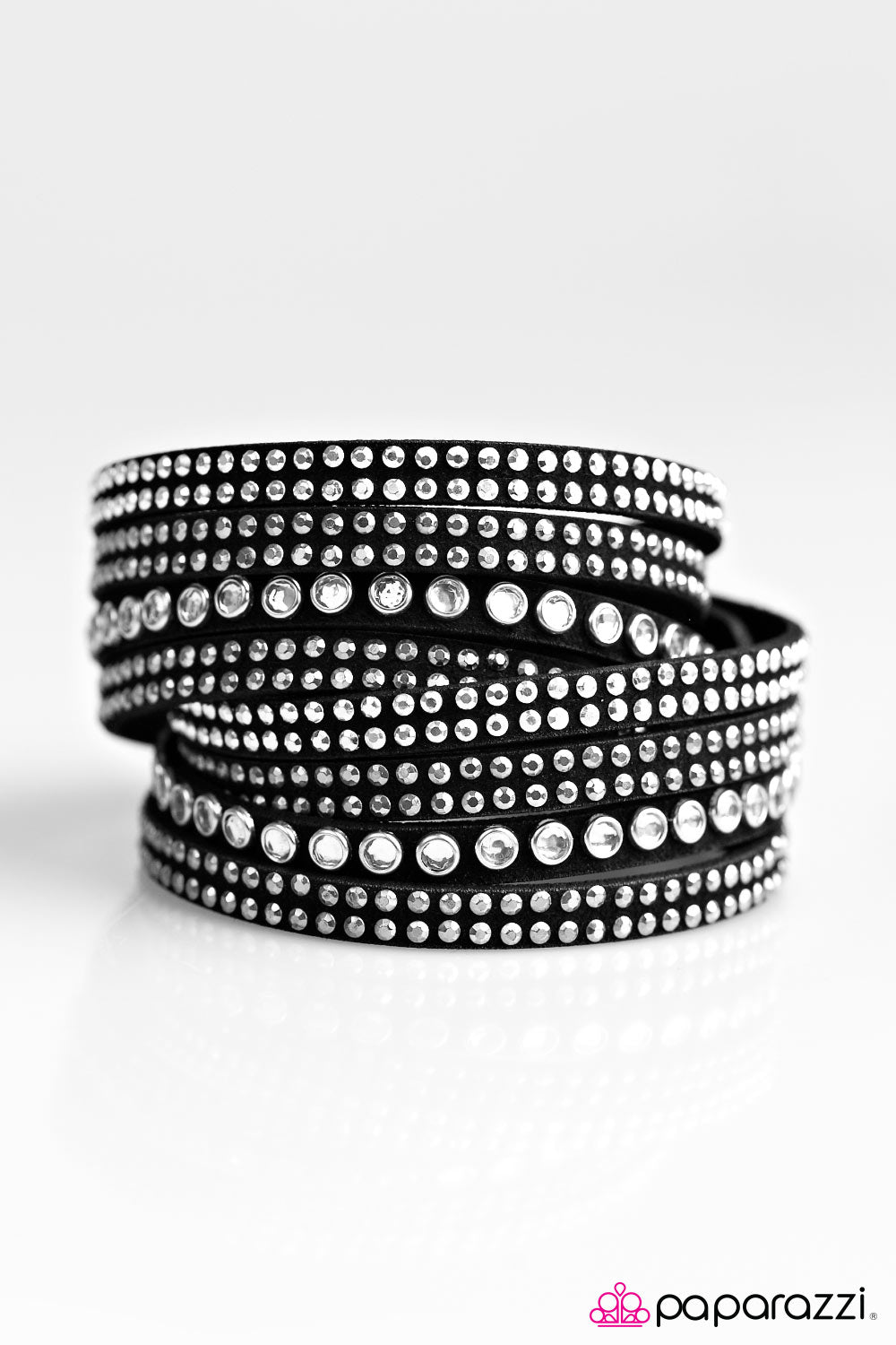 Paparazzi ♥ Sassy Satisfaction - Black ♥  Bracelet