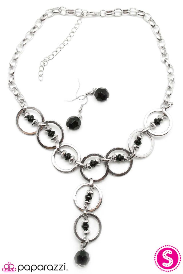 Paparazzi ♥ A New Found Refinement - Silver ♥ Necklace