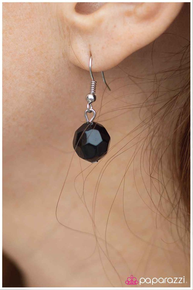 Paparazzi ♥ A New Found Refinement - Silver ♥ Necklace