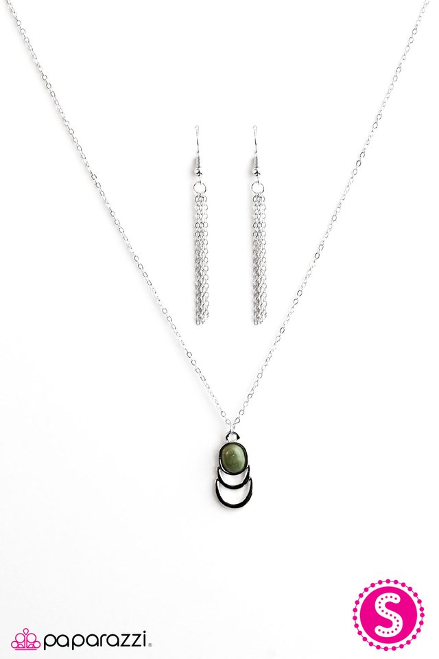 Paparazzi ♥ Ground Zero - Green ♥ Necklace