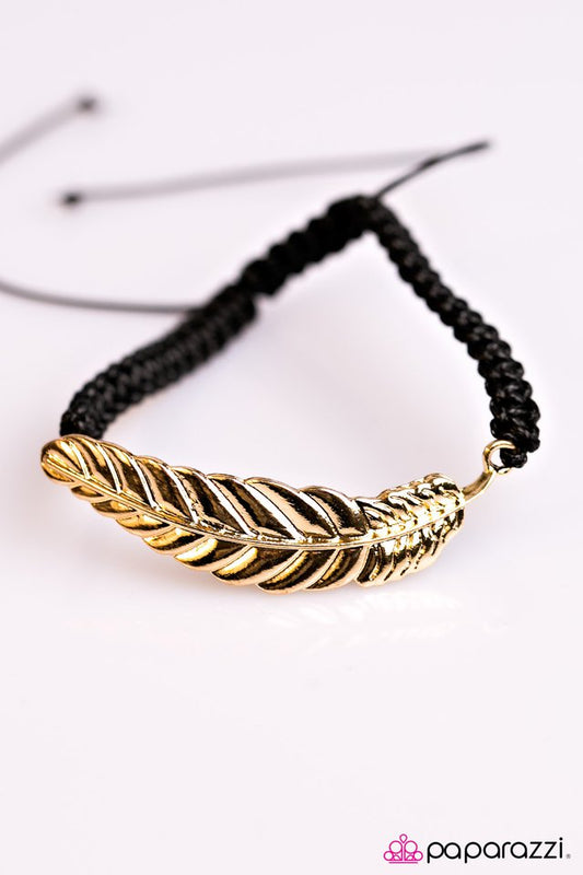 Paparazzi ♥ Under the FEATHER - Black ♥ Bracelet