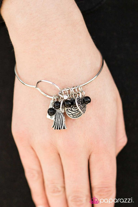 like-mother,-like-daughter-black-p9aa-bkxx-043xx