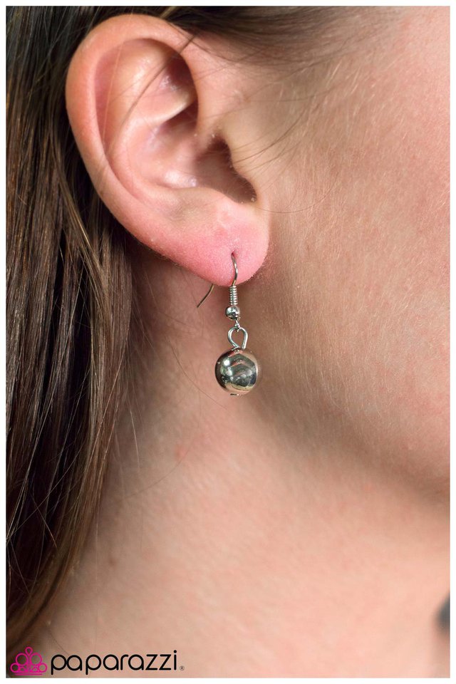 Paparazzi ♥ The Simple Things - Silver ♥ Necklace