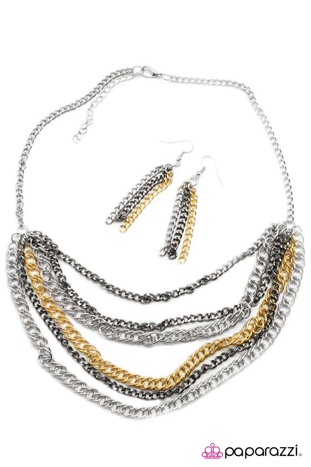 Paparazzi ♥ Industrial Inspiration - Silver ♥ Necklace