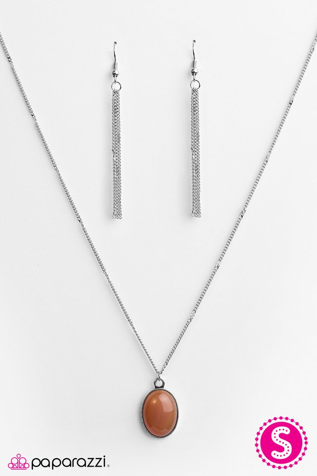 Paparazzi ♥ Center Of The Earth - Orange ♥ Necklace