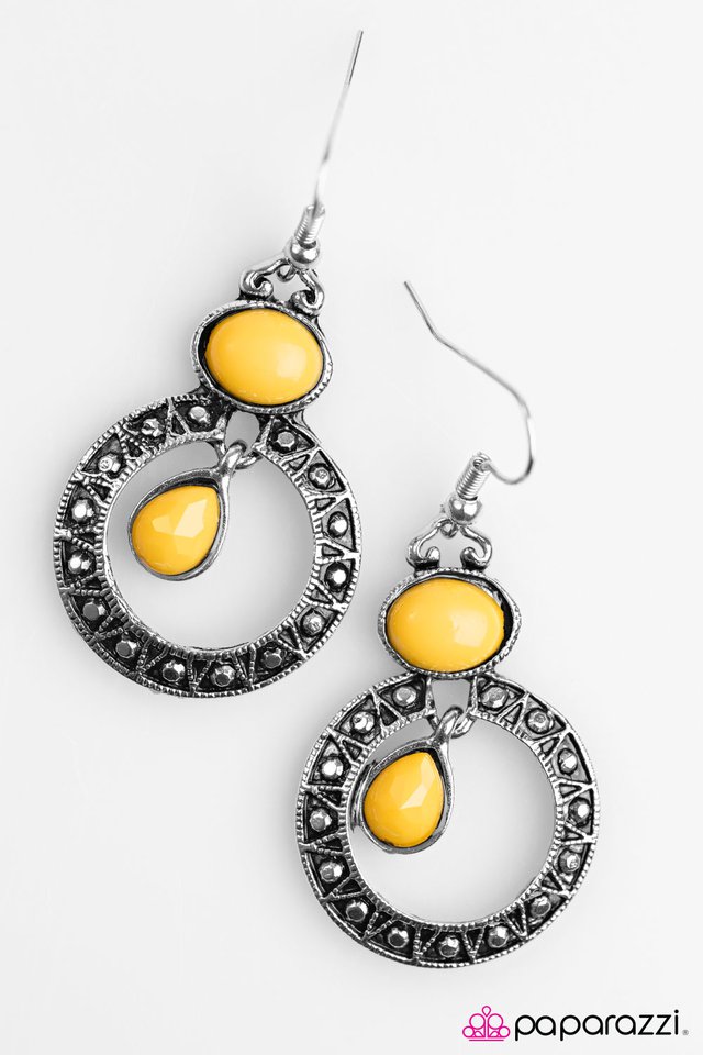 Paparazzi ♥ Together We Rise ♥ Earrings