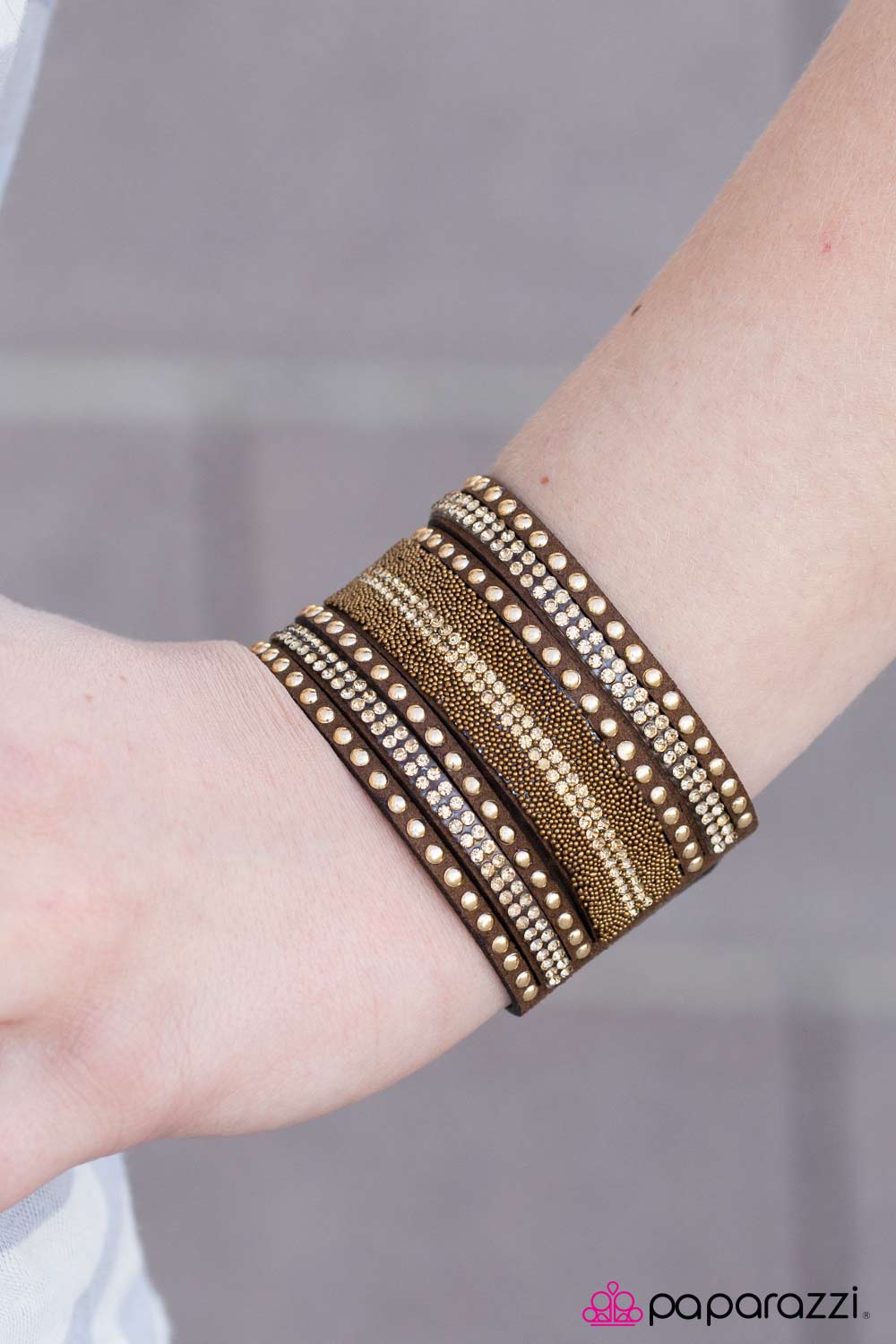 full-sparkle-ahead-brown-p9di-urbn-015xx