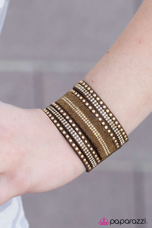 full-sparkle-ahead-brown-p9di-urbn-015xx