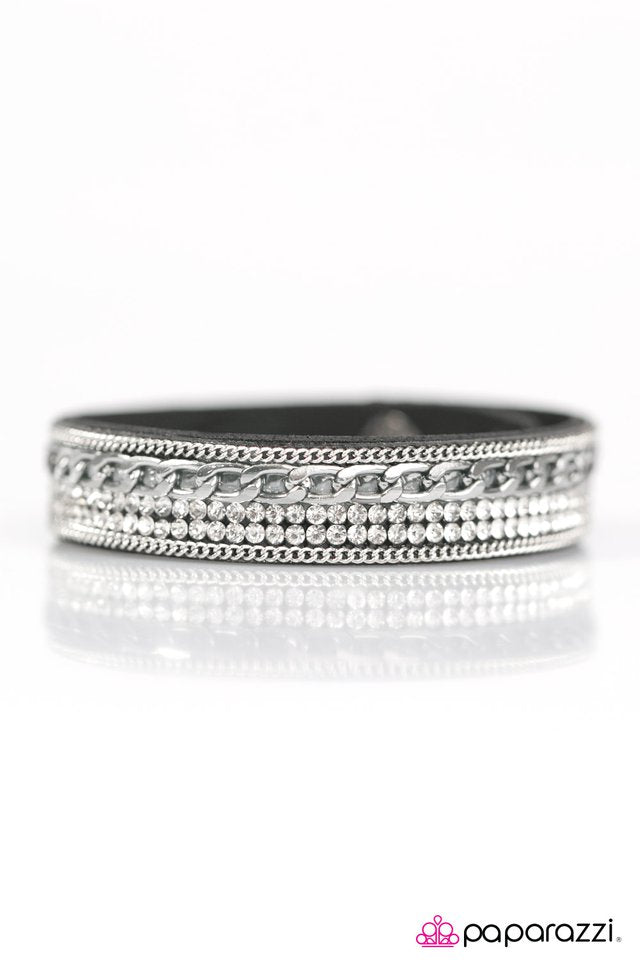 Paparazzi ♥ The Perfect Score - Black/Silver ♥ Bracelet