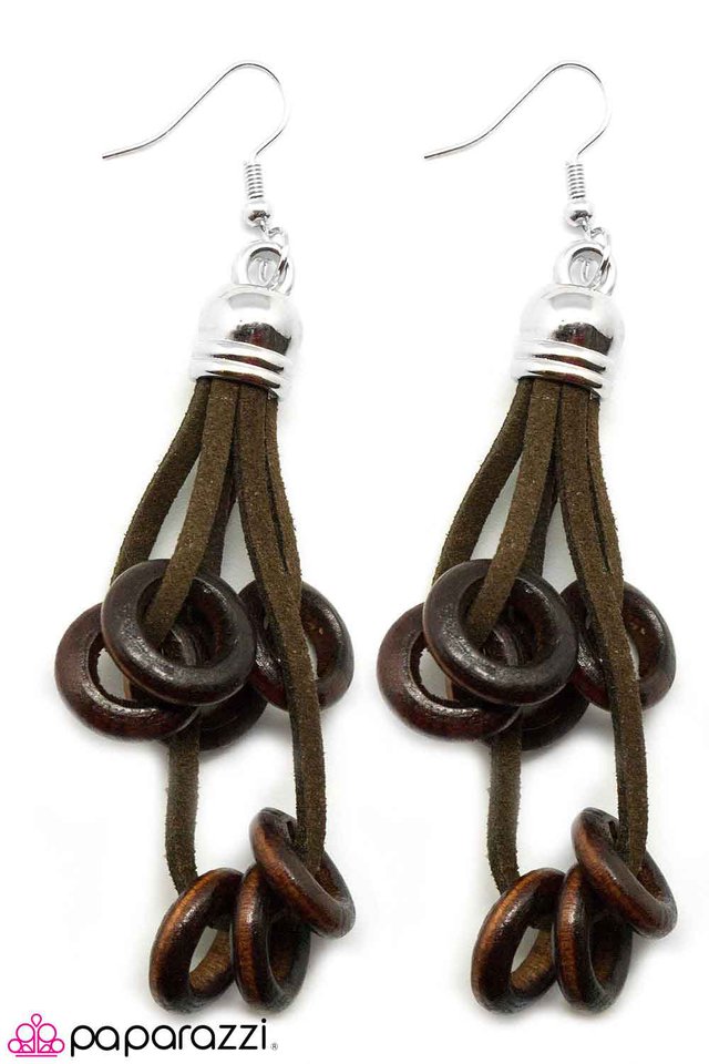 Paparazzi ♥ Knock on Wood - Brown ♥ Earrings