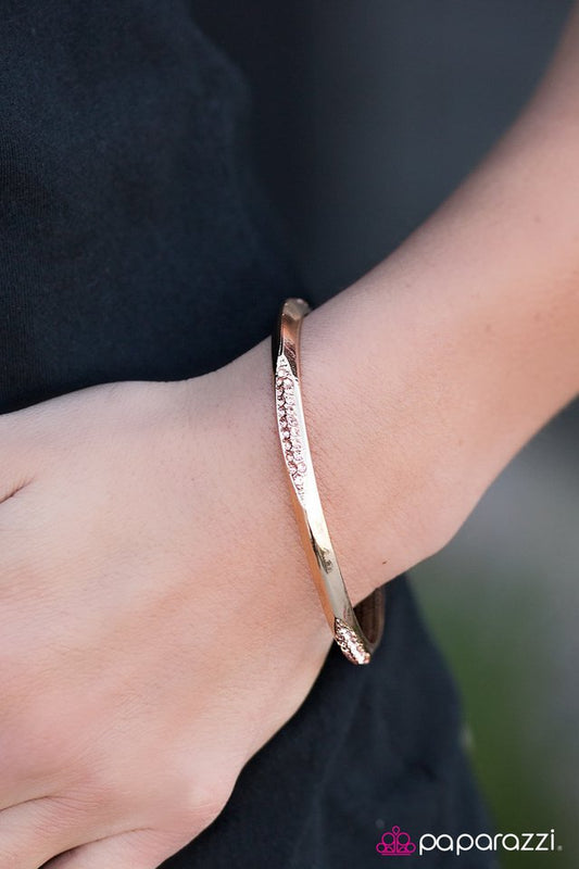 tis-the-season-to-sparkle-gold-p9re-gdxx-069xx