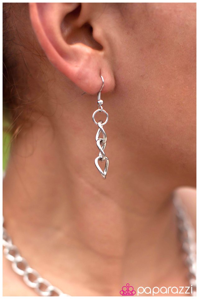 Paparazzi ♥ Rooted in Opulence - White ♥ Necklace