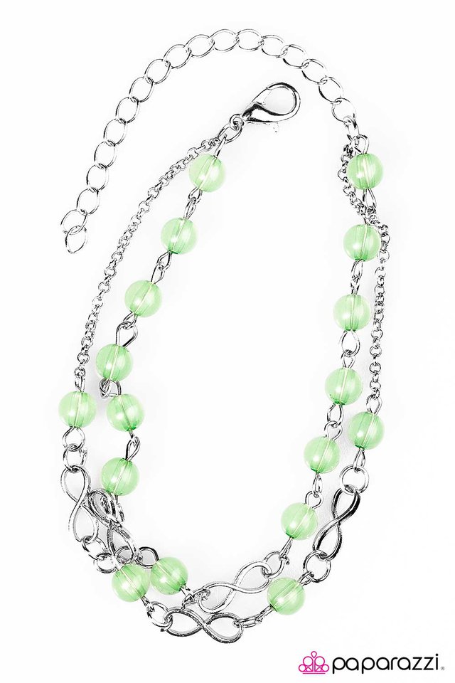 Paparazzi ♥ Timeless Wonders - Green ♥ Bracelet