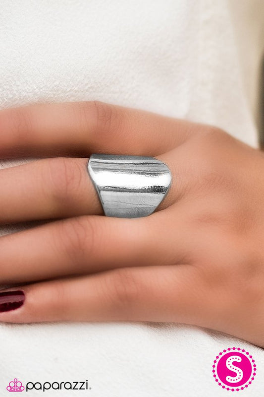 look-in-the-mirror-p4in-svxx-061xx