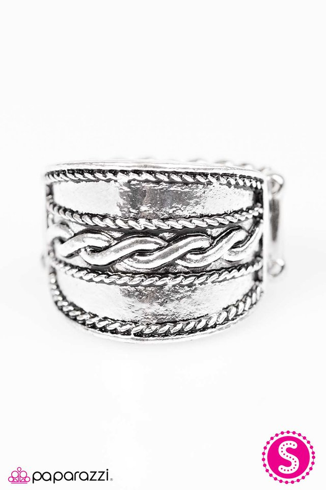 Paparazzi ♥ Find Your Adventure - Silver ♥ Ring