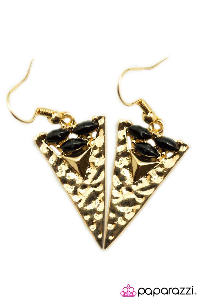 Paparazzi ♥ Sharpen your Skills - Gold ♥ Earrings