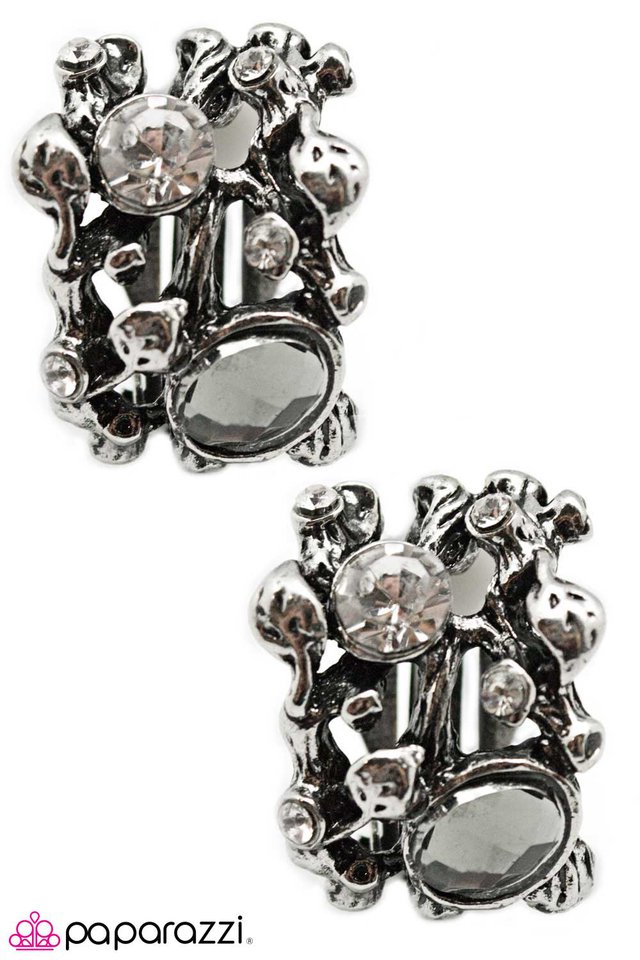 Paparazzi ♥ Jewel of the Vine - Clip On ♥ Earrings