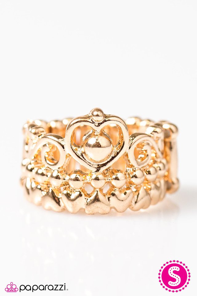 Paparazzi ♥ Crown of Hearts - Gold ♥ Ring