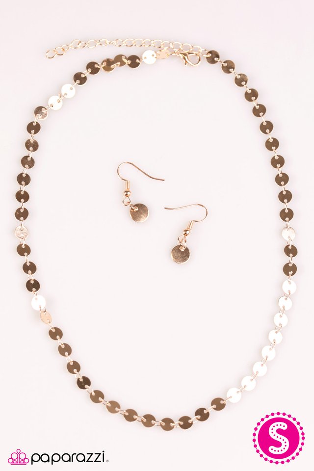 Paparazzi ♥ Let There Be SPOTLIGHT - Rose Gold ♥ Necklace