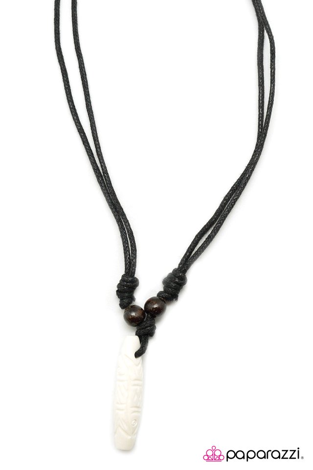 Paparazzi ♥ Tastefully Tiki - White ♥ Necklace