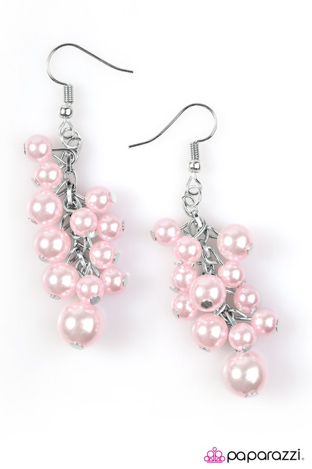 Paparazzi ♥ Give Me A BAROQUE! - Pink ♥ Earrings