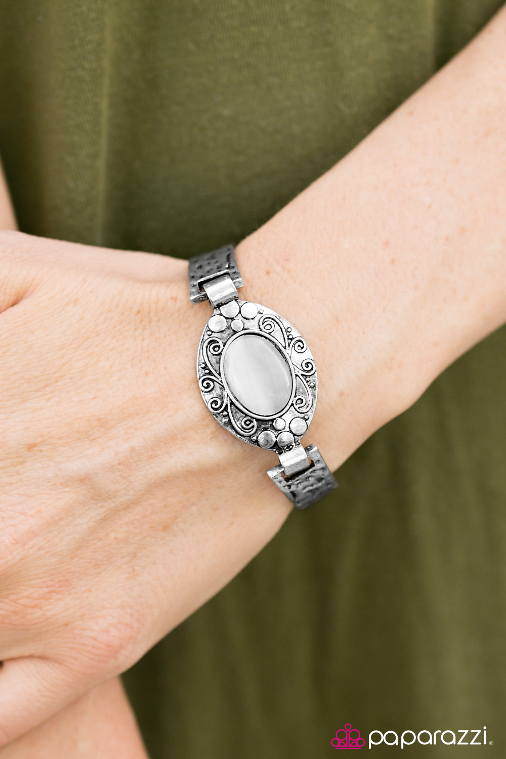 the-glow-getter-white-p9wh-wtxx-100yk