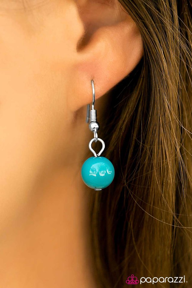 Paparazzi ♥ Every Summer Has A Story - Blue ♥ Necklace