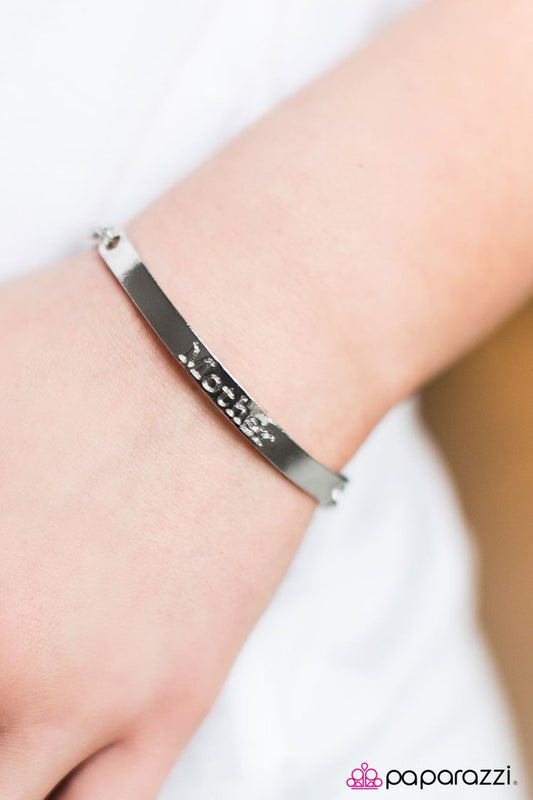 mother-knows-best-p9wd-svxx-001xx