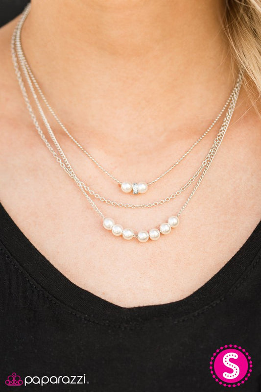 the-world-is-my-runway-white-p2re-wtxx-139xx