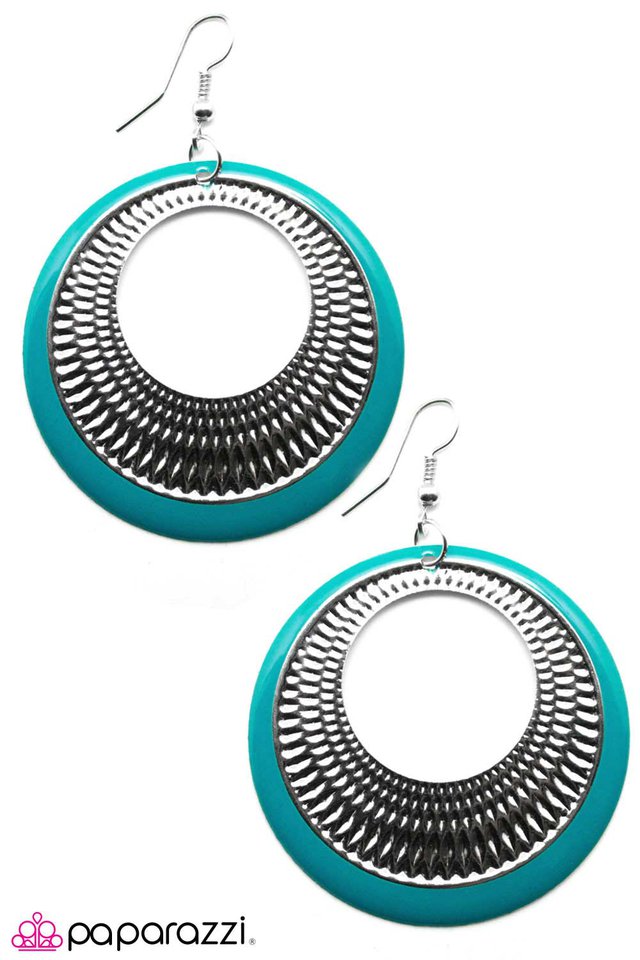 Paparazzi ♥ Making Waves - Blue ♥ Earrings