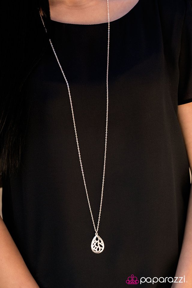 when-it-rains-rose-gold-p2da-gdrs-096xx