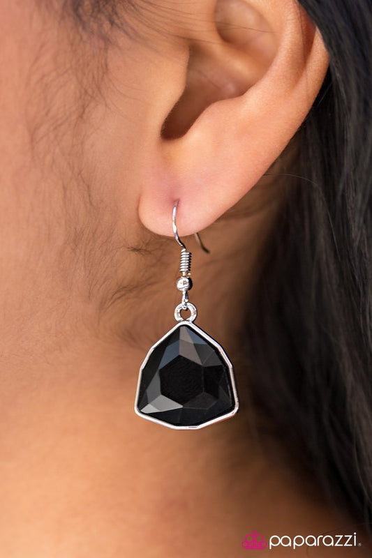 turn-that-frown-into-a-crown-black-p5ed-bkxx-044xx