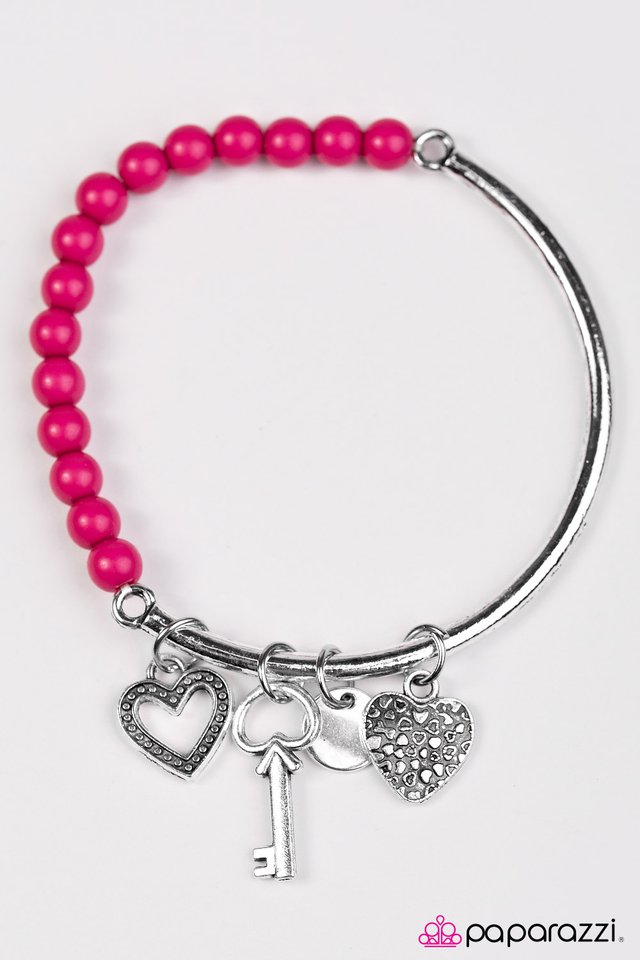Paparazzi ♥ You Hold The Key - Pink ♥ Bracelet