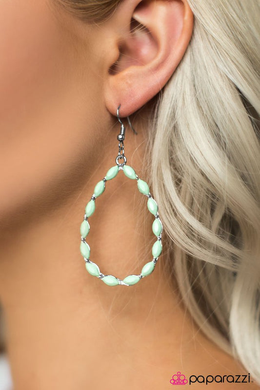 sometimes,-all-you-need-is-color-green-p5wh-grxx-093xx