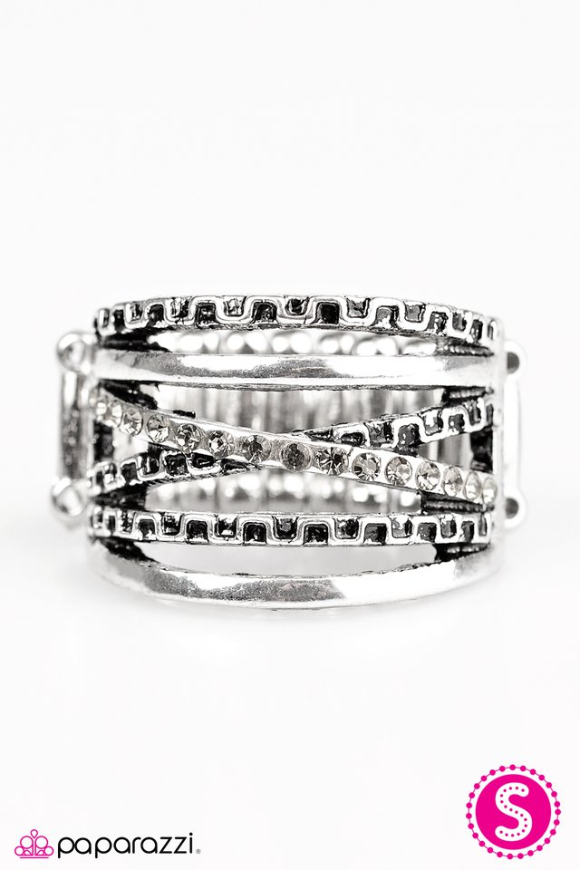 Paparazzi ♥ Star-Crossed Lovers - Silver ♥ Ring