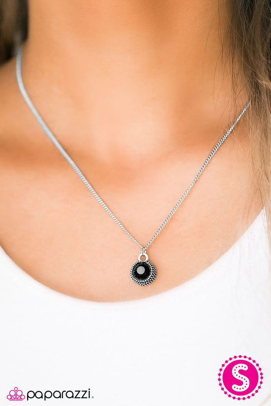 spark-on-black-p2da-bkxx-075xx