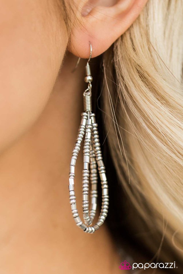 Paparazzi ♥ Starlight Serenade - Silver ♥ Necklace