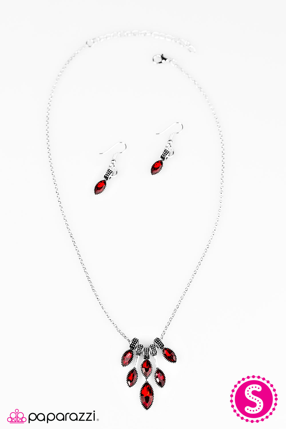 Paparazzi ♥ You Should See Me In A Crown - Red ♥  Necklace