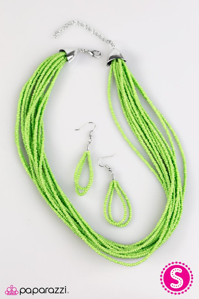 Paparazzi ♥ Wide Open Spaces - Lime Green ♥ Necklace