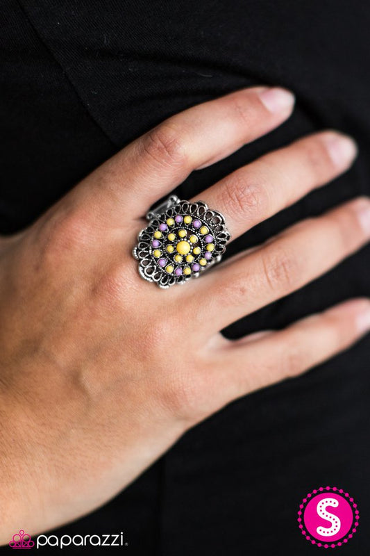 bali-dancer-yellow-p4wh-ywxx-070xx