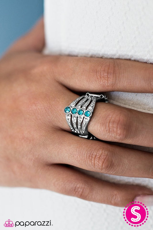 glitter-on-my-mind-blue-p4re-blxx-068xx