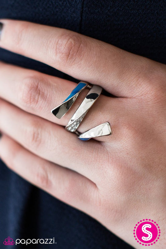 wrapped-around-my-finger-blue-p4ed-blxx-022xx
