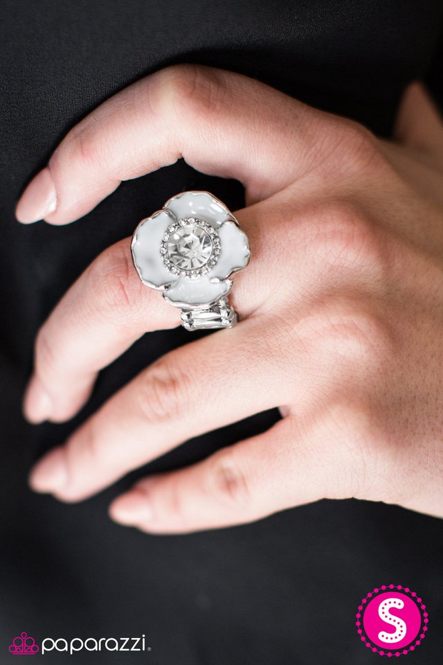 midnight-blossoms-white-p4wh-wtxx-070xx