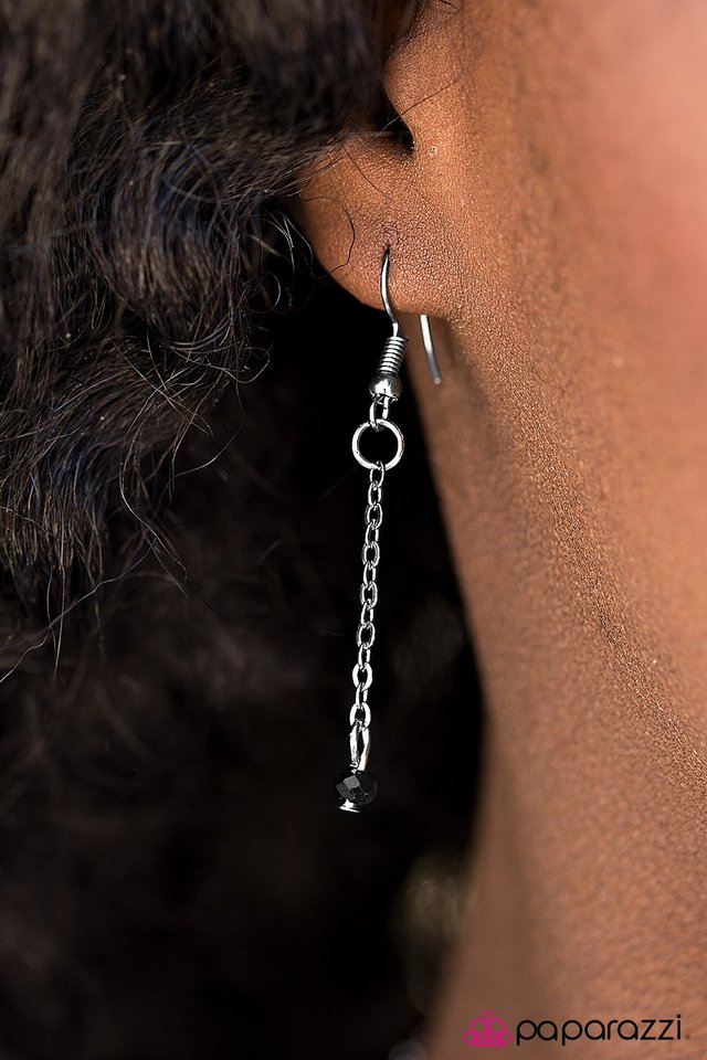 Paparazzi ♥ Who Needs Fireworks? - Black ♥ Necklace