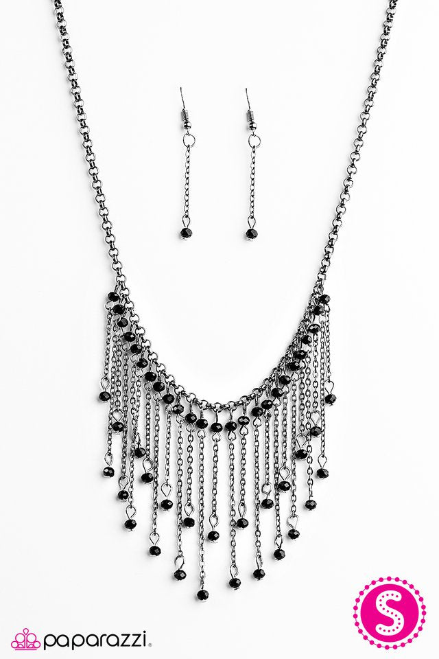 Paparazzi ♥ Who Needs Fireworks? - Black ♥ Necklace