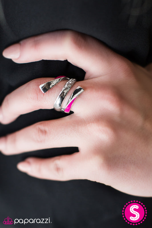 wrapped-around-my-finger-pink-p4wh-pkxx-130xx