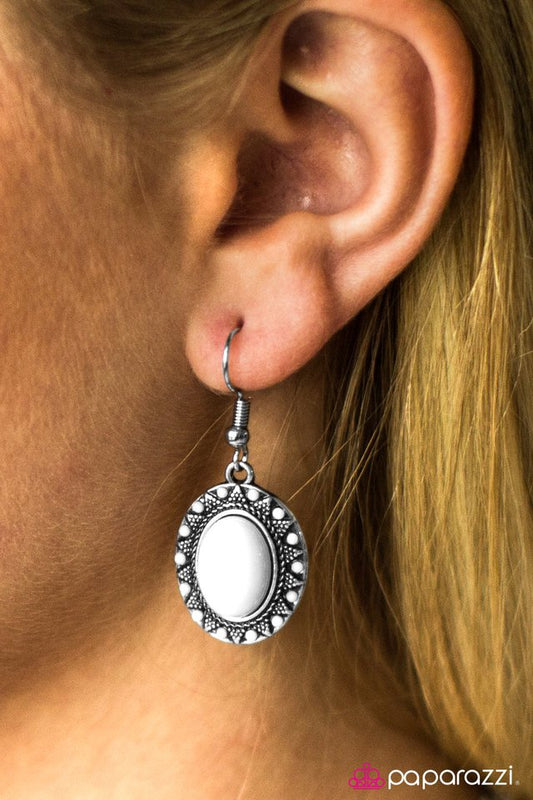 the-sun-is-up-white-p5tr-wtxx-043xx