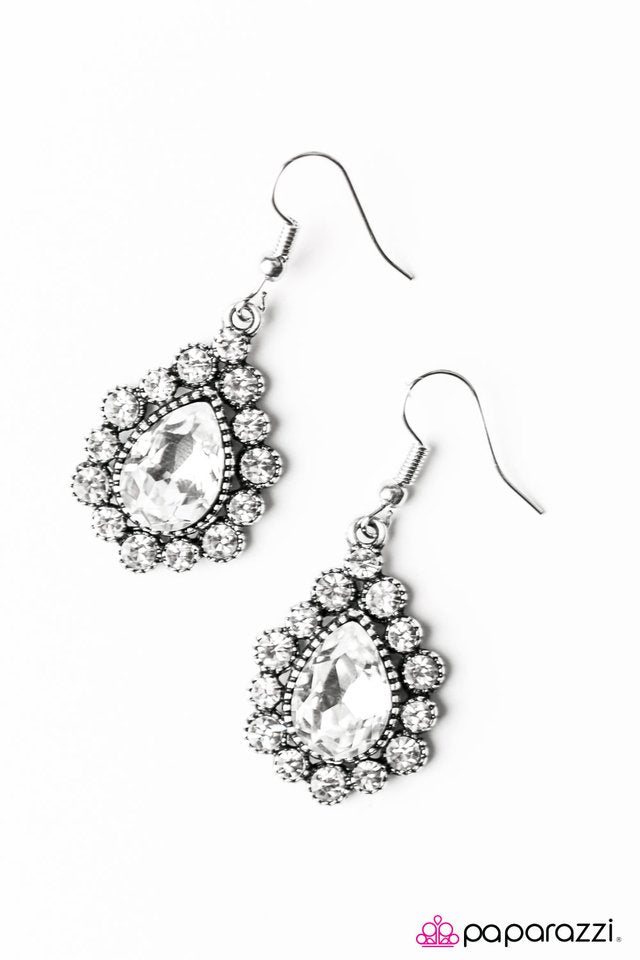 Paparazzi ♥ Release Your Inner Sparkle - White ♥ Earrings