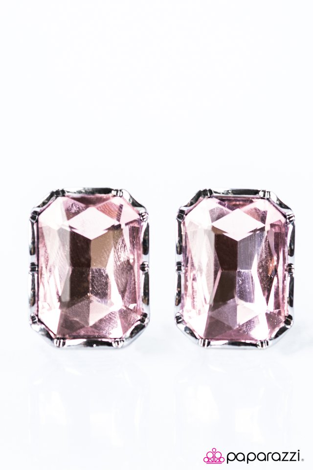 Paparazzi ♥ A Glamorous Evening - Pink ♥ Post Earrings